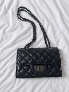(Category: ) located in . Submitted by usedwithlove.nurul95 (Listing ID 1460336598, Image 1). Description: .