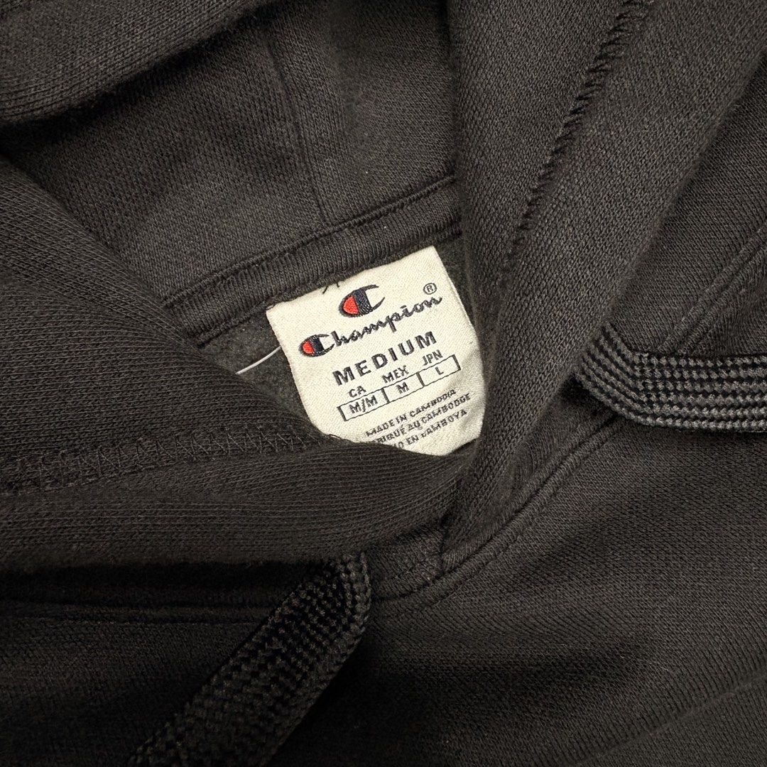 Champion Script Pullover Hoodie in Black (Category: Hoodies) located in Las Pinas. Submitted by collabcart (Listing ID 1460499464, Image 3). Description: 🛒Champion Script Pullover Hoodie in Black🛒 🇺🇸 Imported from US ✅ Brandnew ✅ Original/Authentic/legit 📐Sizes Available Medium .