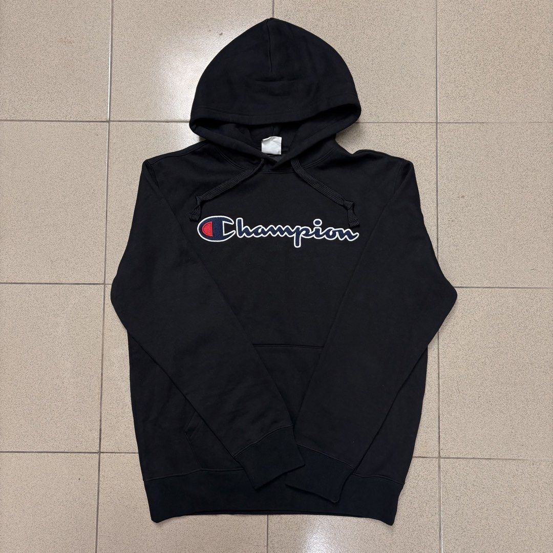 Champion Script Pullover Hoodie in Black (Category: Hoodies) located in Las Pinas. Submitted by collabcart (Listing ID 1460499464, Image 1). Description: 🛒Champion Script Pullover Hoodie in Black🛒 🇺🇸 Imported from US ✅ Brandnew ✅ Original/Authentic/legit 📐Sizes Available Medium .