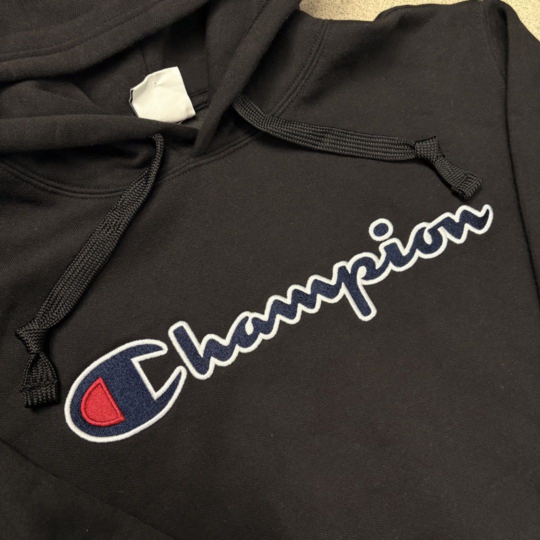 Champion Script Pullover Hoodie in Black (Category: Hoodies) located in Las Pinas. Submitted by collabcart (Listing ID 1460499464, Image 2). Description: 🛒Champion Script Pullover Hoodie in Black🛒 🇺🇸 Imported from US ✅ Brandnew ✅ Original/Authentic/legit 📐Sizes Available Medium .