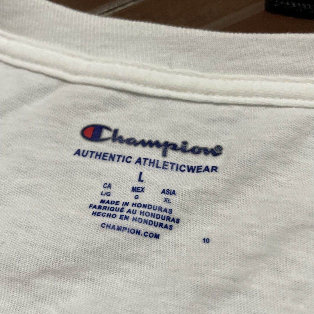 Champion White Logo Script Tee 22 x 28 Large on Tag (Category: Tshirts & Polo Shirts ) located in Porac. Submitted by good.thriftsph (Listing ID 1460491392, Image 3). Description: Champion Tee 10/10 Condition White kung White Excellent Gcash JNT PORAC PAMPANGA .