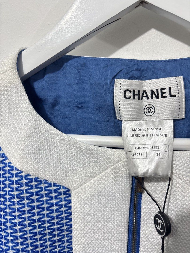 Chanel (Category: Coats, Jackets and Outerwear) located in Manila. Submitted by kingblaize (Listing ID 1460493562, Image 3). Description: Chanel Women’s coat.