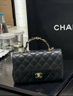 (Category: ) located in . Submitted by chicluxury (Listing ID 1460506063, Image 1). Description: .