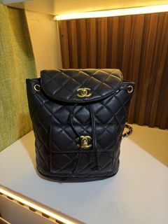 (Category: ) located in . Submitted by THRIFTTHRILLBAGS (Listing ID 1460427447, Image 1). Description: .