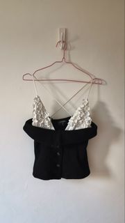 (Category: ) located in . Submitted by prelovedbyfashionista (Listing ID 1460462173, Image 1). Description: .