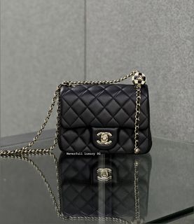 (Category: ) located in . Submitted by neverfull_luxury_sg (Listing ID 1460420106, Image 1). Description: .