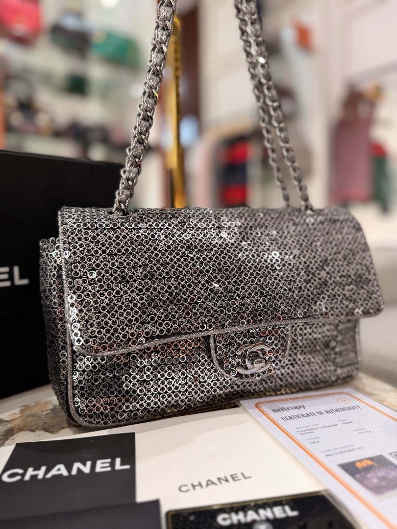 CHANEL sequins flap medium (Category: Luxury Bags & Wallets) located in Tagaytay City. Submitted by eg_gallery (Listing ID 1460330993, Image 1). Description: guaranteed authentic / complete inclusions / series 11.