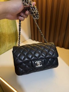 (Category: ) located in . Submitted by THRIFTTHRILLBAGS (Listing ID 1460428494, Image 1). Description: .