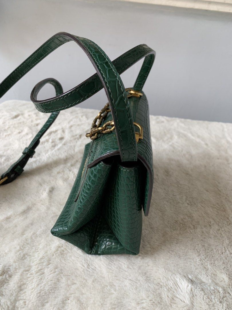 Charles & Keith Green slingbag (Category: Shoulder Bags) located in Taguig. Submitted by madisam (Listing ID 1460320872, Image 2). Description: Brand new original Can fit CP and short wallet .