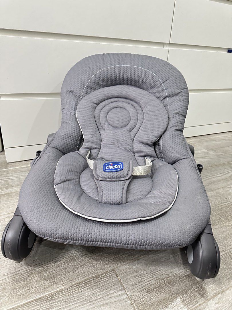 Chicco Hoopla Baby Bouncer (Category: Children's Beds) located in Pura. Submitted by audish (Listing ID 1460331406, Image 3). Description: • Original Price was ₱5,000 • Used only a few times ✅No issue other than few minor scratches ✅used only twice then kept ❌ box.