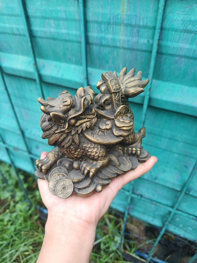 CHINESE DRAGON FOO LION (Category: Figurines & Statues) located in Paranaque City. Submitted by elijahromera (Listing ID 1460312836, Image 2). Description: DIRECT PM IF INTERESTED LOCATION PARAÑAQUE.