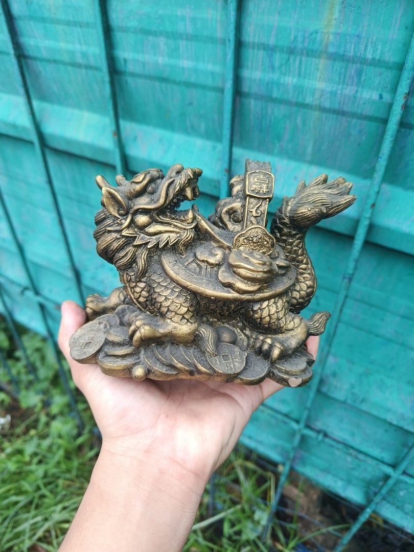 CHINESE DRAGON FOO LION (Category: Figurines & Statues) located in Paranaque City. Submitted by elijahromera (Listing ID 1460312836, Image 1). Description: DIRECT PM IF INTERESTED LOCATION PARAÑAQUE.