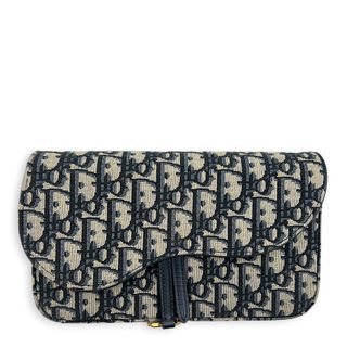 (Category: ) located in . Submitted by carousellluxury (Listing ID 1460398251, Image 1). Description: .
