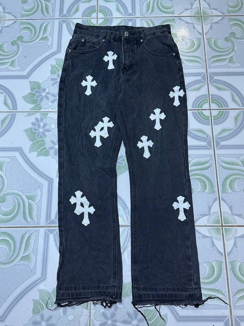 Chrome hearts size 28 (off) (Category: Activewear) located in Bambang. Submitted by dinthriftyfinds (Listing ID 1460374801, Image 1). Description: Chrome hearts size 28x39 (off) 750 plus shipping. Fix price. Pass sa lowbal You can contact me also at my page and FB main account. @Dinn Protacio @Din Thrifty Finds.