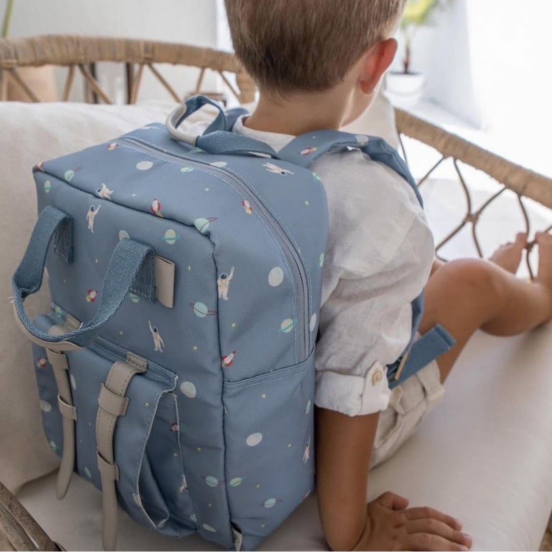 Citron Backpack & Lunch Bag Set (Category: Babies & Kids Fashion) located in Manila. Submitted by withlovesam (Listing ID 1460430284, Image 3). Description: used few times, biught for almost 5k! was posted for 3,500 but lowered the price to 2,499.