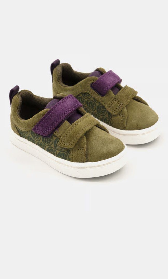 Clarks Marvel Toddler Shoes (Category: Babies & Kids Fashion) located in Angeles City. Submitted by holyfabclothing (Listing ID 1460418265, Image 1). Description: These are the Clarks x Marvel City Hero Lo toddler sneakers in olive green suede with purple Velcro straps. 13cm insole.