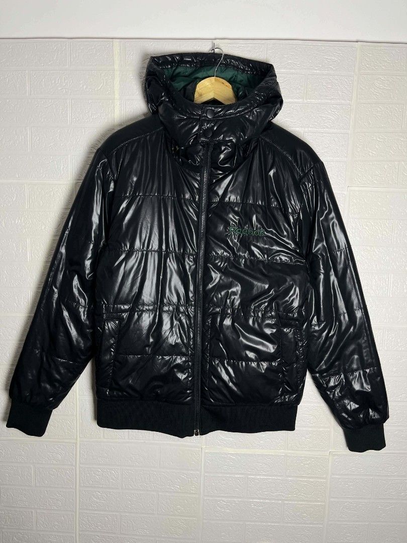 Classic Reebok puffer jacket Reversible (Category: Coats, Jackets and Outerwear) located in Balungao. Submitted by naysthrifta (Listing ID 1460341775, Image 2). Description: Classic Reebok puffer jacket Reversible -full zib - embroidered logo -Medium on tag -21W/27 haba - Good as Brand New condition ₱1,380+sf 📍Pangasinan 💸MOP: GCash / Bank Transfer ❌ wala po COD or COP SURE BUYERS ONLY PLS‼️ Disclaimer : ⚠️⚠️⚠️ I am selling thrifted items. All 