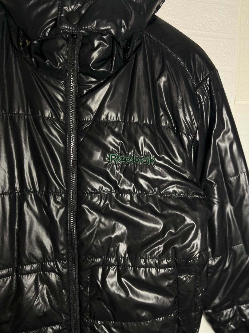 Classic Reebok puffer jacket Reversible (Category: Coats, Jackets and Outerwear) located in Balungao. Submitted by naysthrifta (Listing ID 1460341775, Image 3). Description: Classic Reebok puffer jacket Reversible -full zib - embroidered logo -Medium on tag -21W/27 haba - Good as Brand New condition ₱1,380+sf 📍Pangasinan 💸MOP: GCash / Bank Transfer ❌ wala po COD or COP SURE BUYERS ONLY PLS‼️ Disclaimer : ⚠️⚠️⚠️ I am selling thrifted items. All 