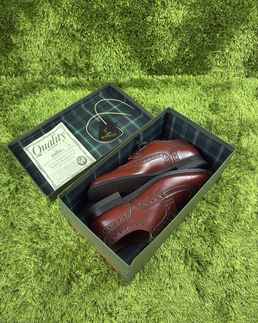 Classic Regal Brogue Derby Shoes (Category: Casual Shoes) located in Lucena. Submitted by shopdotmane (Listing ID 1460478800, Image 2). Description: Classic Regal Brogue Derby Shoes 23 1/2 EE on tag Fits 7-7.5 slim (US) Approximately (11 inches) Deadstock Still with og box and papers .