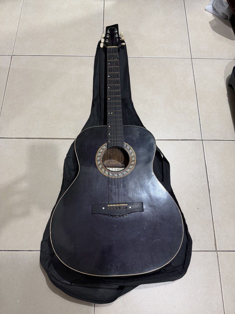 Classical Guitar (Category: Musical Instruments) located in Pasay City. Submitted by bizzcenter (Listing ID 1460496513, Image 3). Description: With bag.