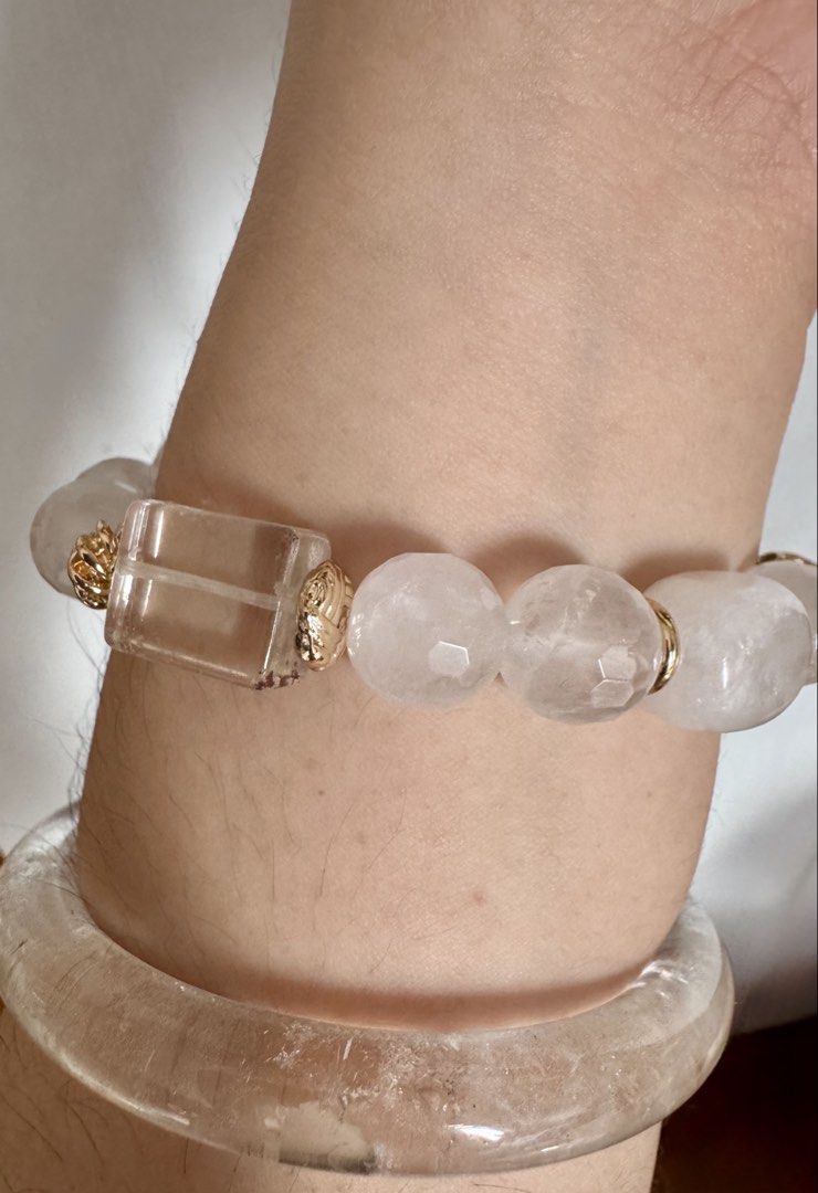 Clear quartz and cinnabar bracelet (Category: Bracelets) located in Quezon City. Submitted by nics006 (Listing ID 1460363034, Image 3). Description: 🐢 The Ultimate Abundance & Stability Triad 🐢Unlock the combined energies of long life, rapid manifestation, and ultimate clarity with this unique powerhouse blend. Designed to help you build lasting wealth while keeping your energy perfectly aligned.✨ The Turtle (Feng Shui Symbol): Brings grounding