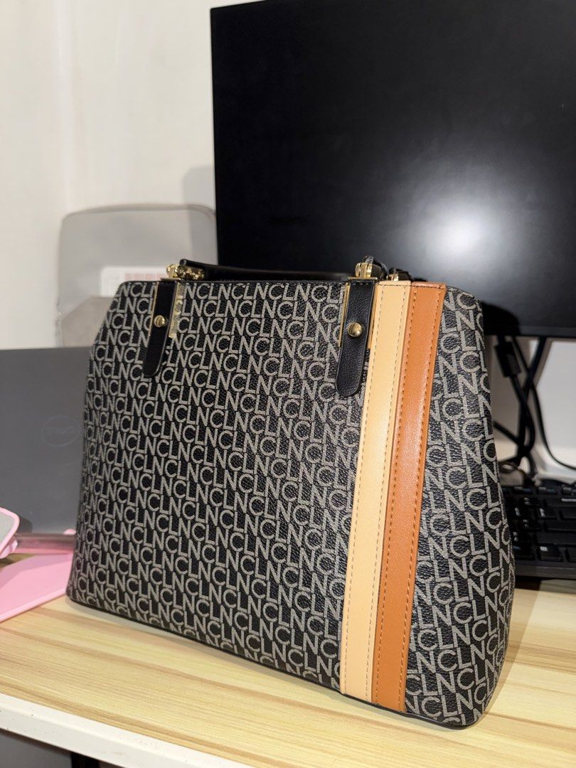 CLN HANDBAG (Category: Luxury Bags & Wallets) located in Makati City. Submitted by dearylvaldez17 (Listing ID 1460417068, Image 2). Description: FOR SALE! Original CLN Bag -once used and bought it at SM MOA CLN Official Store -no issue.