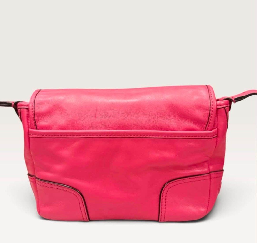 Coach (Category: Cross-body Bags) located in Antipolo. Submitted by summerd31 (Listing ID 1460415141, Image 3). Description: .