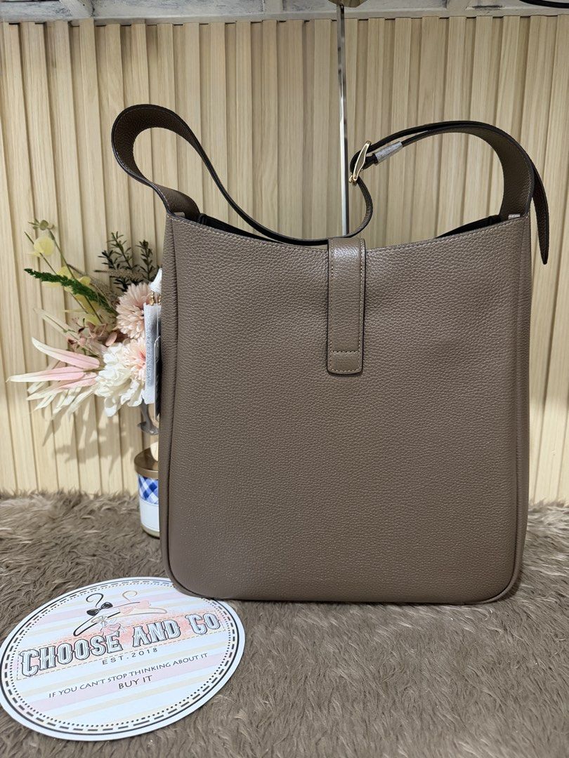 COACH HADLEY LARGE SHOULDER BAG - DARKSTONE (Category: Shoulder Bags) located in Cabanatuan. Submitted by chooseandgo (Listing ID 1460305823, Image 3). Description: AVAILABLE, FRESH FROM THE ✈️ 🌸 CO@CH HADLEY LARGE SHOULDER BAG - DARKSTONE 🌸 See photos for inclusions (Tag, carecard and poly plastic) -------------------------------------------------- • PINAS ONAHD NA PO(Shipping via LBC) • 💯Guaranteed Original/Authentic, Money back guaranteed i