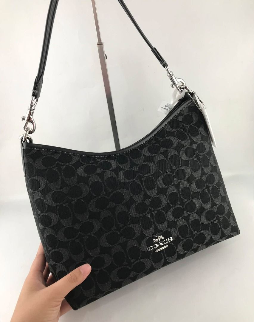 Coach Laurel Hobo Shoulder Bag (Category: Shoulder Bags) located in Manila. Submitted by msddirectfactoryoutlet (Listing ID 1460345983, Image 1). Description: Laurel Hobo 28.5 x 24 x 9cm US Grade 100%.