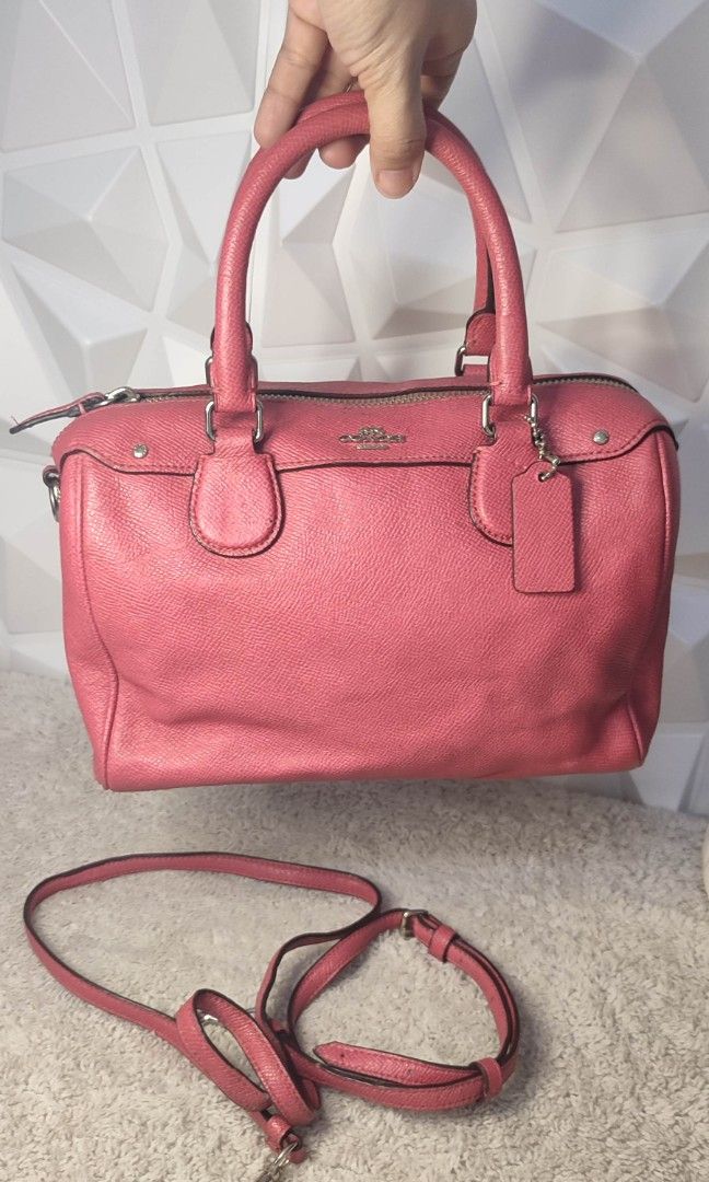 Coach Mini Bennett Satchel in Pink (Category: Luxury Bags & Wallets) located in Pasig City. Submitted by cezcille21 (Listing ID 1460441911, Image 2). Description: .