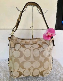 (Category: ) located in . Submitted by luxthrifttuguegarao (Listing ID 1460465494, Image 1). Description: .