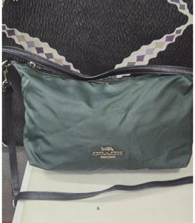 (Category: ) located in . Submitted by affordabags_cd (Listing ID 1460426282, Image 1). Description: .
