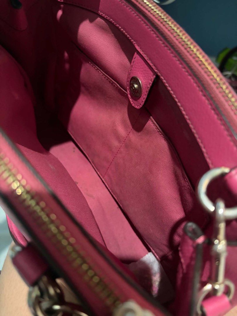 Coach Pink Leather Handbag (Category: Luxury Bags & Wallets) located in Meycauayan. Submitted by cortezarab29462 (Listing ID 1460327649, Image 3). Description: Item condition: 8/10 - with strap - normal sign of usage (rubber lining) ; dirt inside .