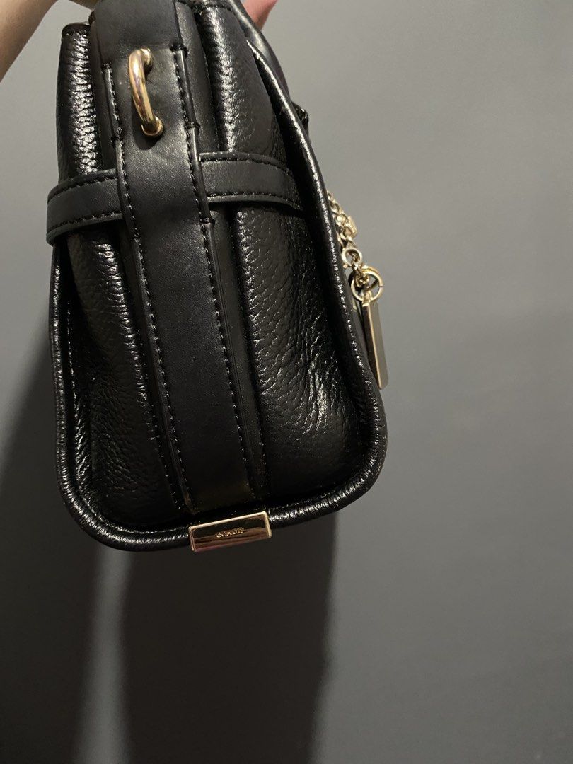 Coach swagger small (Category: Shoulder Bags) located in Batangas. Submitted by bagstolove3.0 (Listing ID 1460446458, Image 2). Description: Replaced sling.