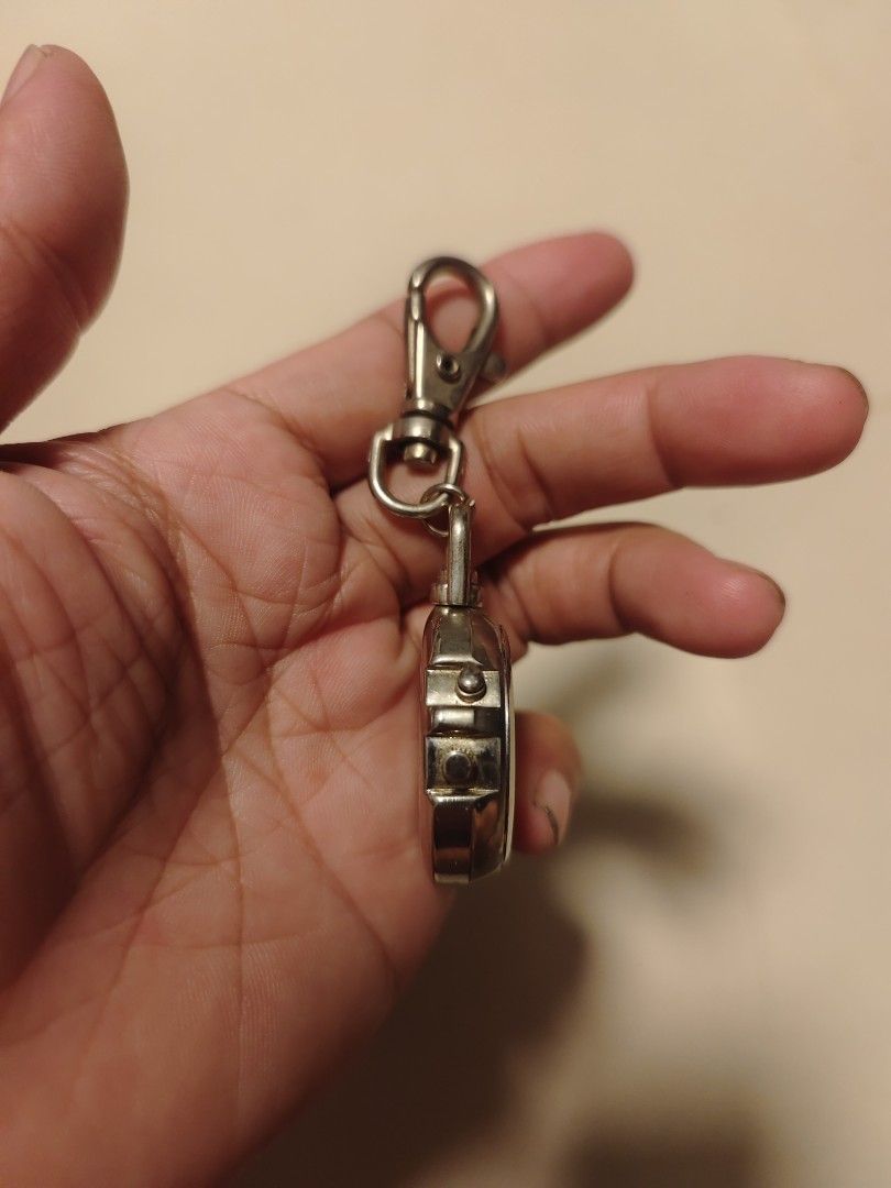 Coca cola keychain clock as is working (Category: Vintage Collectibles) located in Manila. Submitted by georgelmar99205 (Listing ID 1460448478, Image 3). Description: working at mabigat.