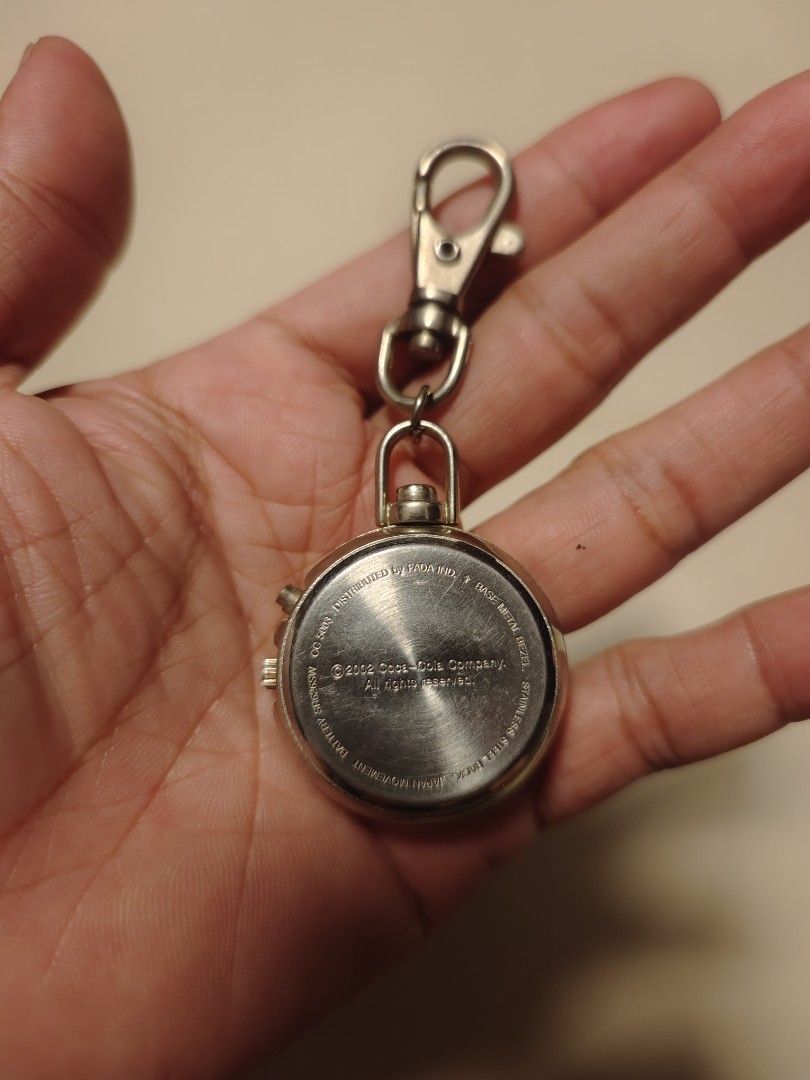 Coca cola keychain clock as is working (Category: Vintage Collectibles) located in Manila. Submitted by georgelmar99205 (Listing ID 1460448478, Image 2). Description: working at mabigat.