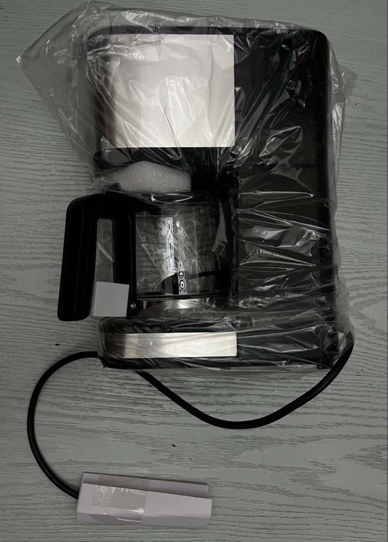 Coffee Maker - Brand New (Category: Other Kitchen Appliances) located in Caloocan City. Submitted by newocean_abcdb3 (Listing ID 1460419085, Image 2). Description: ☕ BLAKK Coffee Maker – Details * Brand: BLAKK * Type: Drip coffee maker * Capacity: 1.25 liters / up to 10 cups * Power: 750W * Voltage: 230V AC * Frequency: 60Hz * Carafe: Glass * Filter: Permanent/reusable nylon filter * Control: Simple on/off switch * Keep Warm: Yes — keeps brewed c