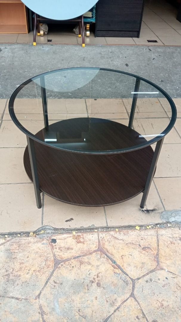 Coffee Table Code:CT-40 (Category: Tables & Sets) located in Petaling Jaya. Submitted by micron1786 (Listing ID 1460331678, Image 2). Description: [**Price above DOES NOT INCLUDE of delivery & Installation**] H 460mm W 750mm Code :CT-40 Available :1 Condition : Goods We are specialist in BUY or SELL New/Used Home Furniture or Office Equipment [ Micron Furniture Trading sdn bhd ] 20 , Jalan PJS 3/46 , Sri Manja Square , Taman Sri Manja , 46000 Pet