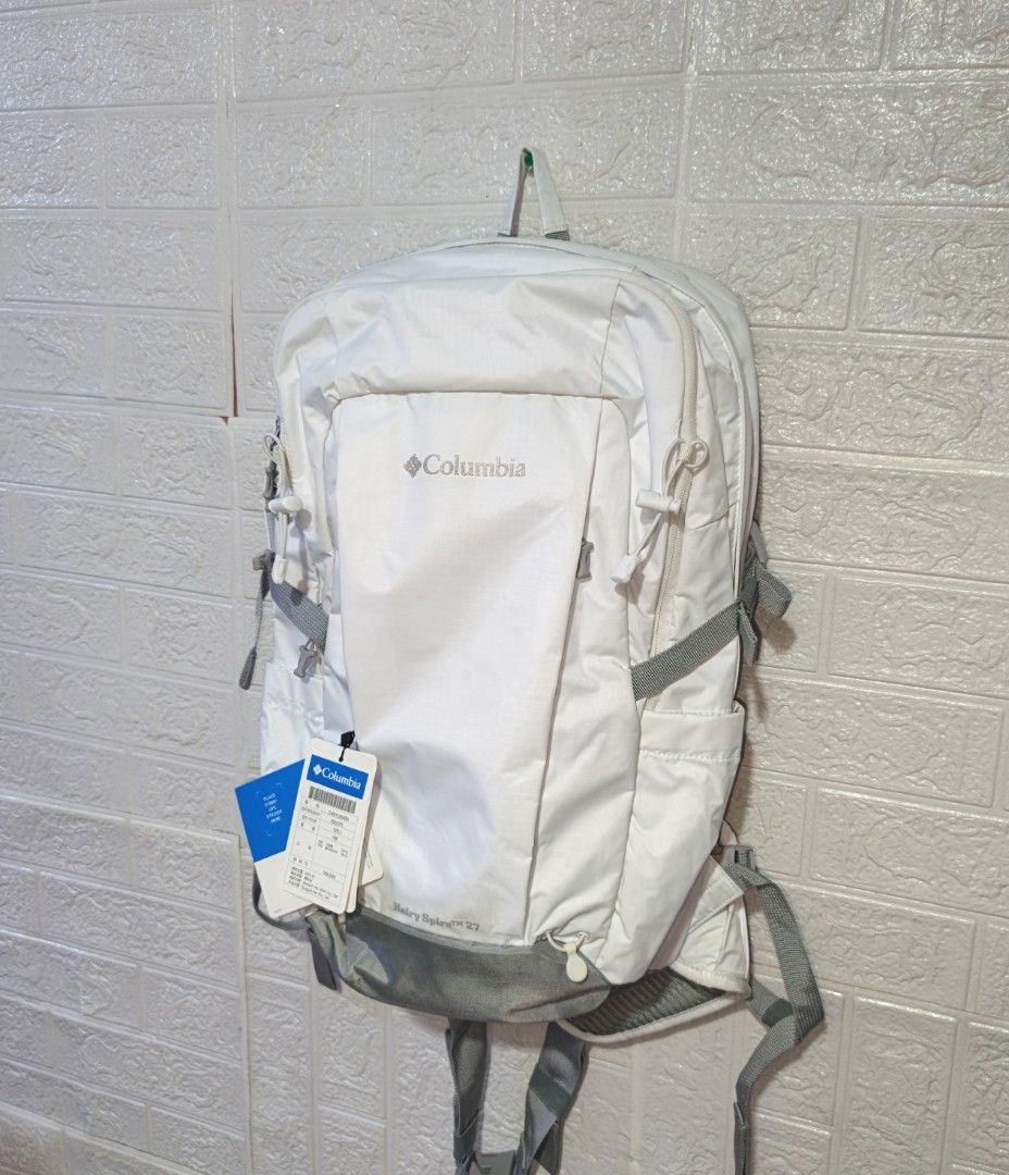 COLUMBIA (Category: Camera Bags & Carriers) located in Cebu City. Submitted by papart1993 (Listing ID 1460420224, Image 3). Description: COLUMBIA HAIRY SPIRE 27 LITERS W/ HANGTAG UNISEX MULTIPLE COMPARTMENT SEE DETAILS 16 X 22 DIMES 📩 CEBU LOCATION .