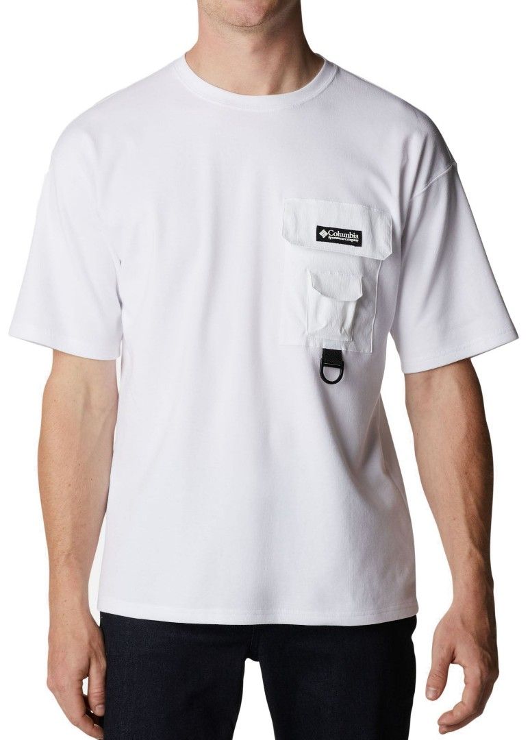 Columbia Field Creek Utility Chest Pocket (Category: Tshirts & Polo Shirts ) located in Hagonoy. Submitted by erwin0825 (Listing ID 1460420149, Image 2). Description: Columbia Field Creek Utility Chest Pocket Good as new XL on tag 24x28 dimension Need wash only.