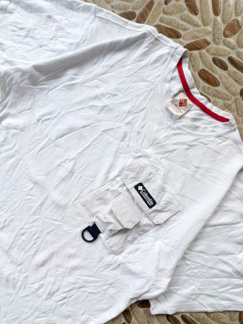 Columbia Field Creek Utility Chest Pocket (Category: Tshirts & Polo Shirts ) located in Hagonoy. Submitted by erwin0825 (Listing ID 1460420149, Image 3). Description: Columbia Field Creek Utility Chest Pocket Good as new XL on tag 24x28 dimension Need wash only.