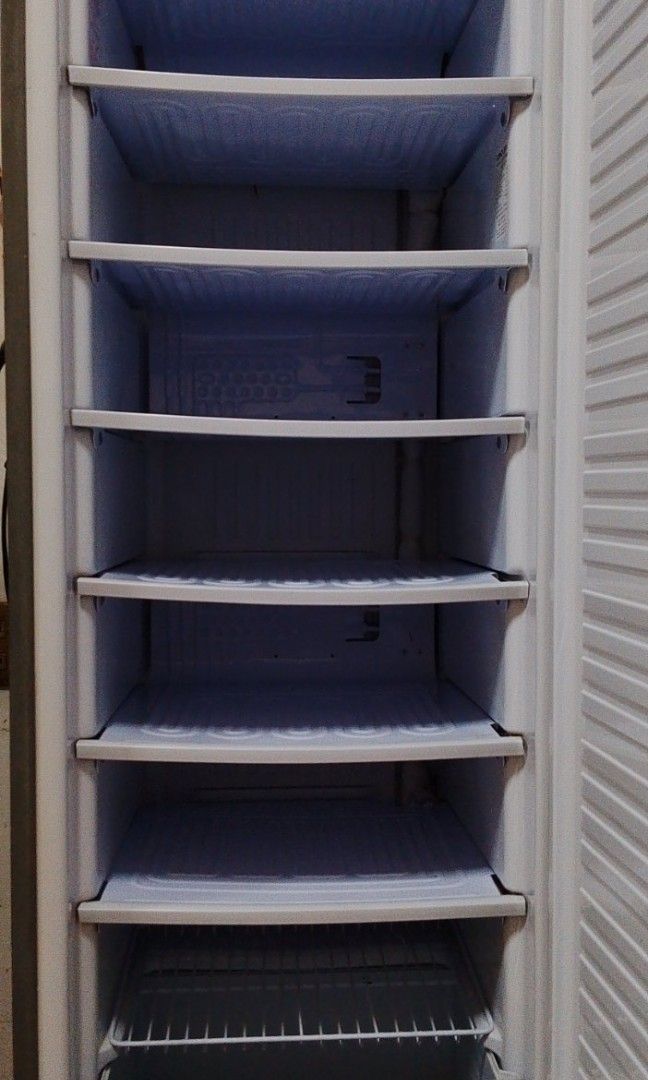 Condura Freezer, 8 cu.ft (Category: Refrigerators and Freezers) located in Makati City. Submitted by maydeleo1 (Listing ID 1460466199, Image 3). Description: Condura freezer CUF270MN 8.0 cubic feet single-door upright manual defrost freezer Very Good condition Php8k no issues location Tambo, Paranaque.