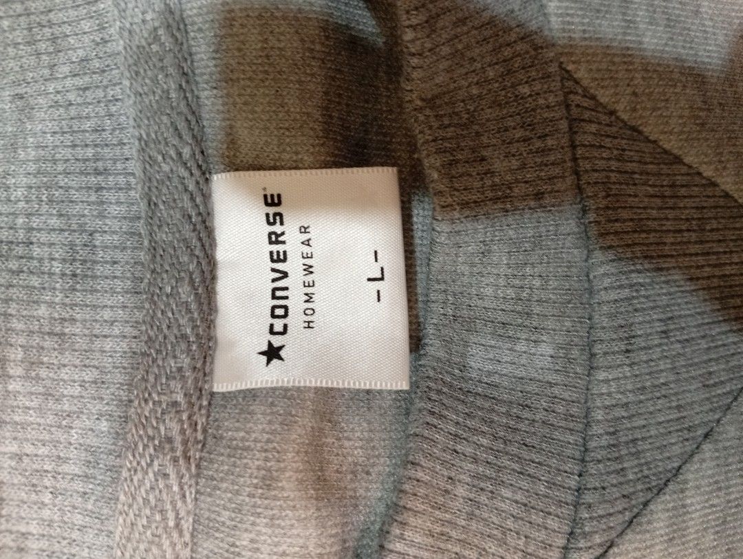Converse Gray Long Sleeve Shirt (Category: Coats, Jackets and Outerwear) located in Legazpi City. Submitted by nexcloset_ (Listing ID 1460408371, Image 3). Description: - Size: Large - Price: ₱500 + SF - Color: Light Gray - Color Rate: 10/10 - Condition: Excellent condition - Issue: No issue - Classic gray Converse long-sleeve with chest logo..