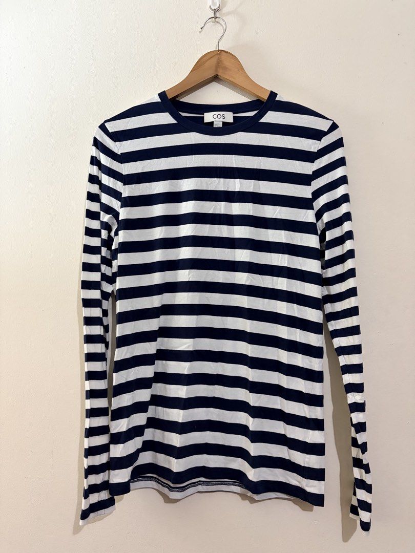 COS Slim-Fit Long-Sleeve Top (Category: Longsleeves) located in Pasig City. Submitted by shopsmart.mnl (Listing ID 1460464019, Image 2). Description: Excellent condition Worn twice 94% Cotton, 6% Elastane.