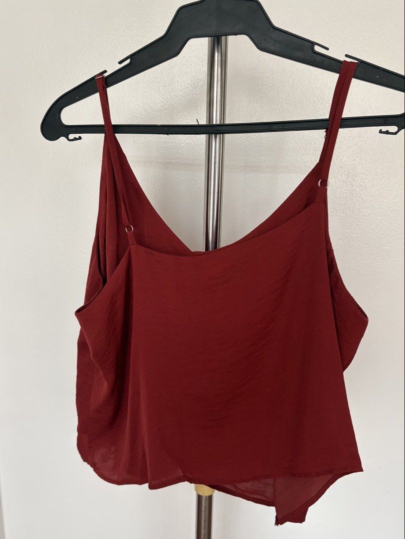 Cotton On Red Strapless Top (L / Large) (Category: Sleeveless) located in Paranaque City. Submitted by bg.vf_ (Listing ID 1460435647, Image 2). Description: 💌 Size: L 💌 Shipping or meet-up (if you buy two or more items) 💌 Shipping fee shouldered by buyer.