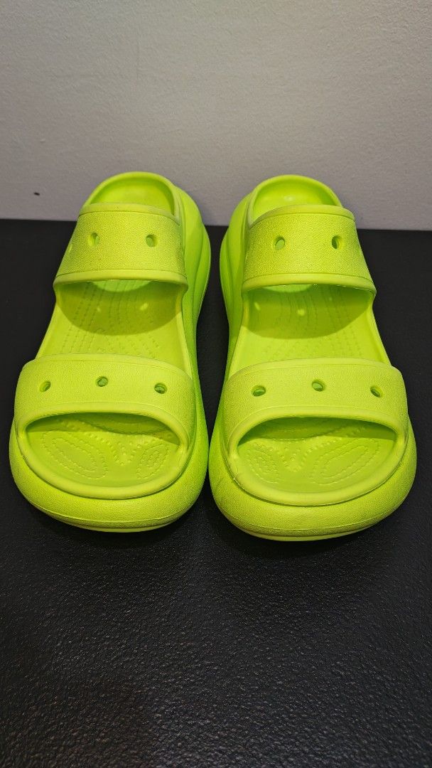 Crocs Classic Crush Sandals (Category: Flats & Sandals) located in Manila. Submitted by chubbychic553 (Listing ID 1460475288, Image 1). Description: PRELOVED Crocs classic Crush sandals size Uk7 Us9 color: Lime green sandals Made in Vietnam Php 1500 mode of payment gcash BDO paymaya location Tayuman Manila shipping via LBC, J&T or lalamove no cod no cop can do video call for legitimacy .