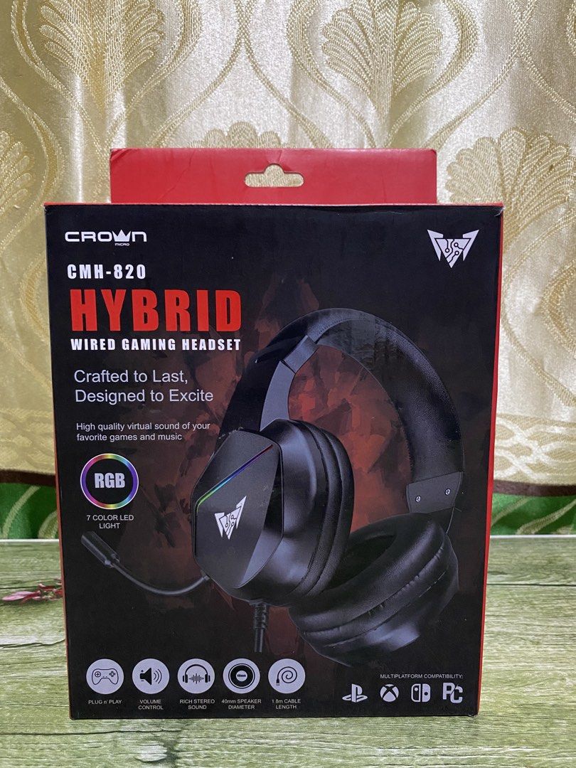 Crown CMH-820 Hybrid Wired Gaming Headset (Category: Headphones & Headsets) located in San Carlos City. Submitted by roseee_012 (Listing ID 1460447122, Image 1). Description: - Crown CMH-820 Hybrid Wired Gaming Headset - High-quality virtual sound for immersive gaming and music - LED lighting effect - Easy plug-and-play setup - Convenient in-line volume control - Powerful 40mm speaker diameter for rich audio - Generous 1.8m cable length for freed