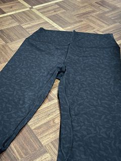 (Category: ) located in . Submitted by fashiondeclutter11 (Listing ID 1460478966, Image 1). Description: .