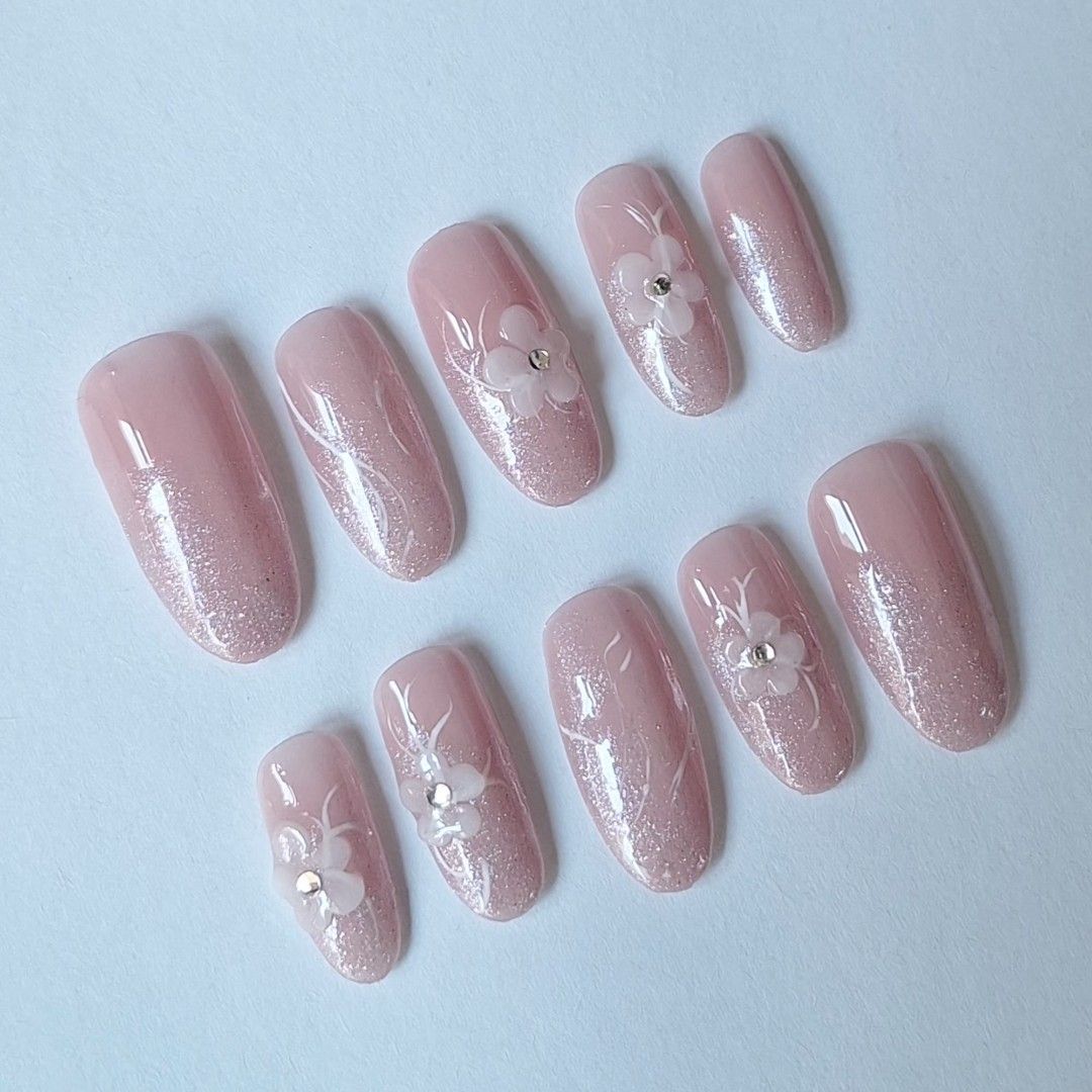 Custom press on nails (Category: Hands & Nails) located in Quezon City. Submitted by luxetips_pressph (Listing ID 1460312897, Image 2). Description: Custom Press On Nails for 250-350php Any shape and length message to order and for inquiries! Inclusions: 📌 Nail Prep Kit (Alcohol Pads, Cuticle Pusher, Nail File) 📌Jelly Glue 📌 Care Card 📌Press On Nails.