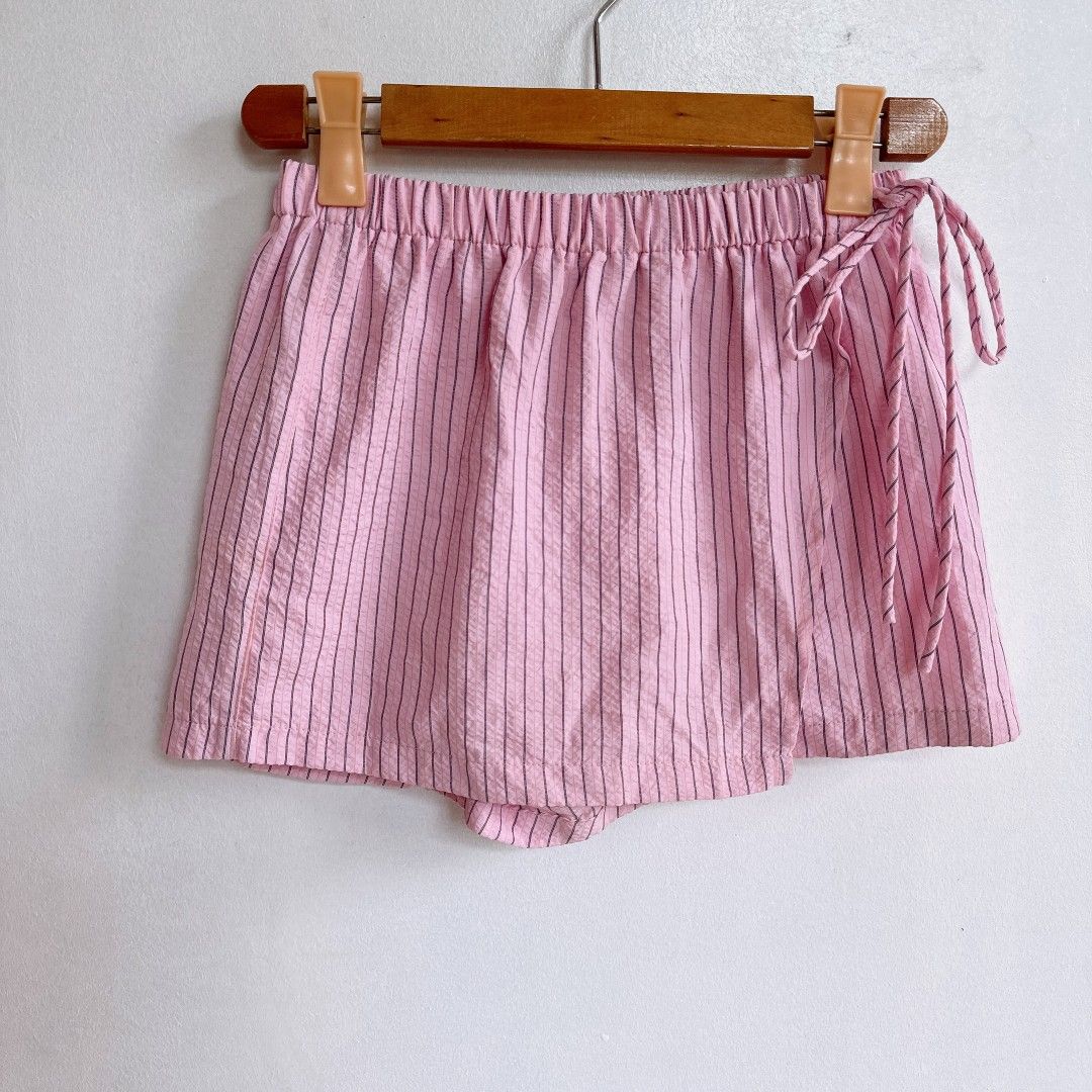 Cute Pink Skort (Category: Skirts) located in Manila. Submitted by withlovesam (Listing ID 1460366088, Image 2). Description: .